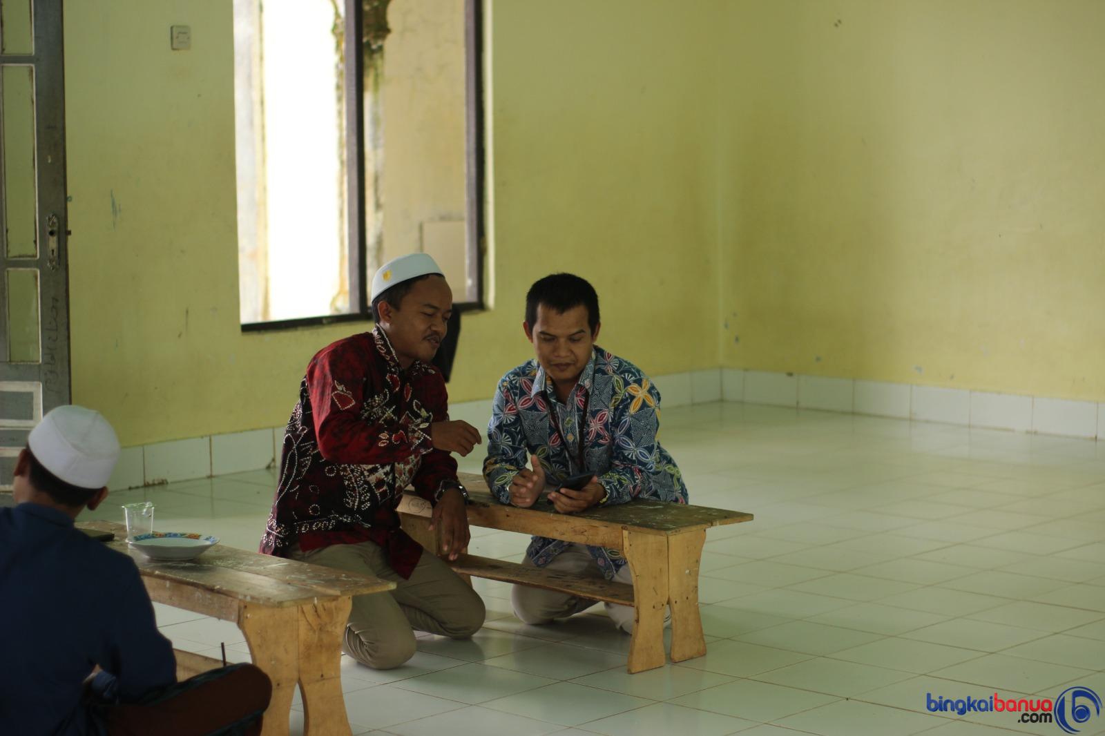 H. Abdul Hafiz Memberikan Arahan Materi Pengabdian Masyarakat Kepada Peserta